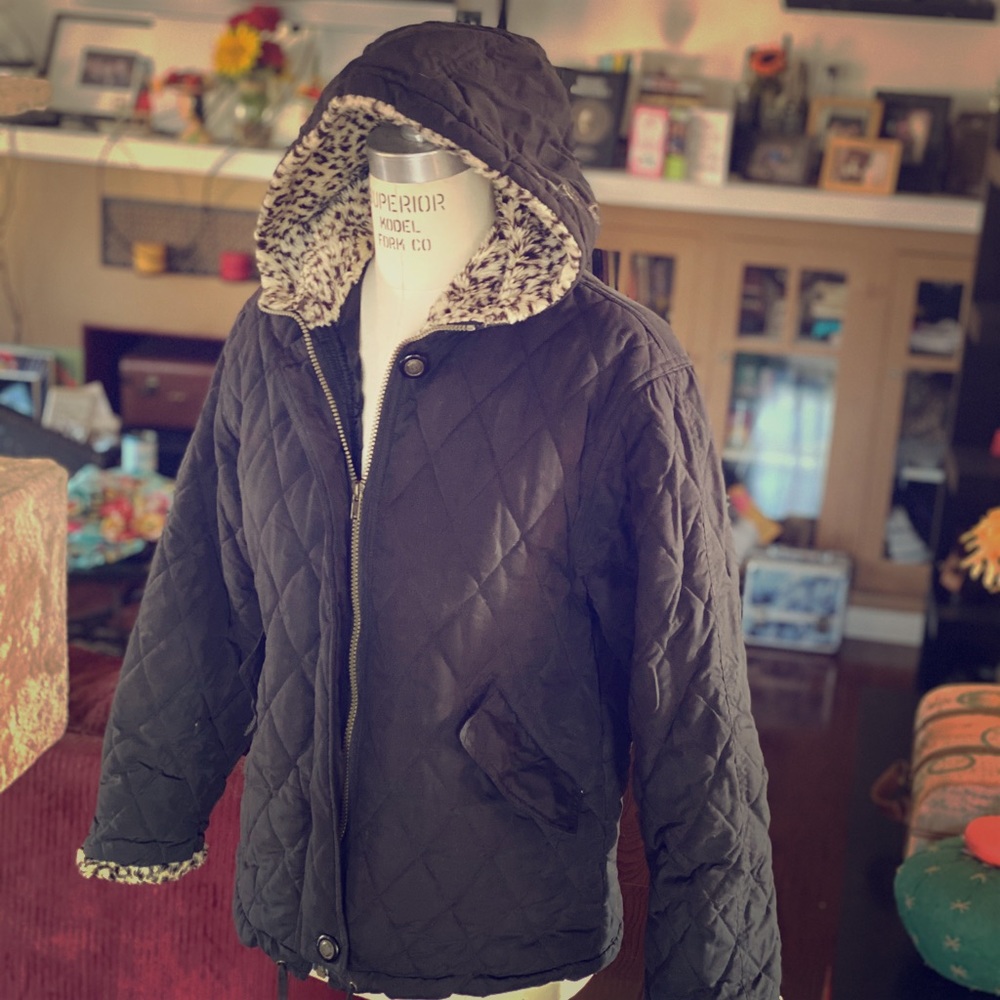 Puffy Black Jacket with Leopard Accent